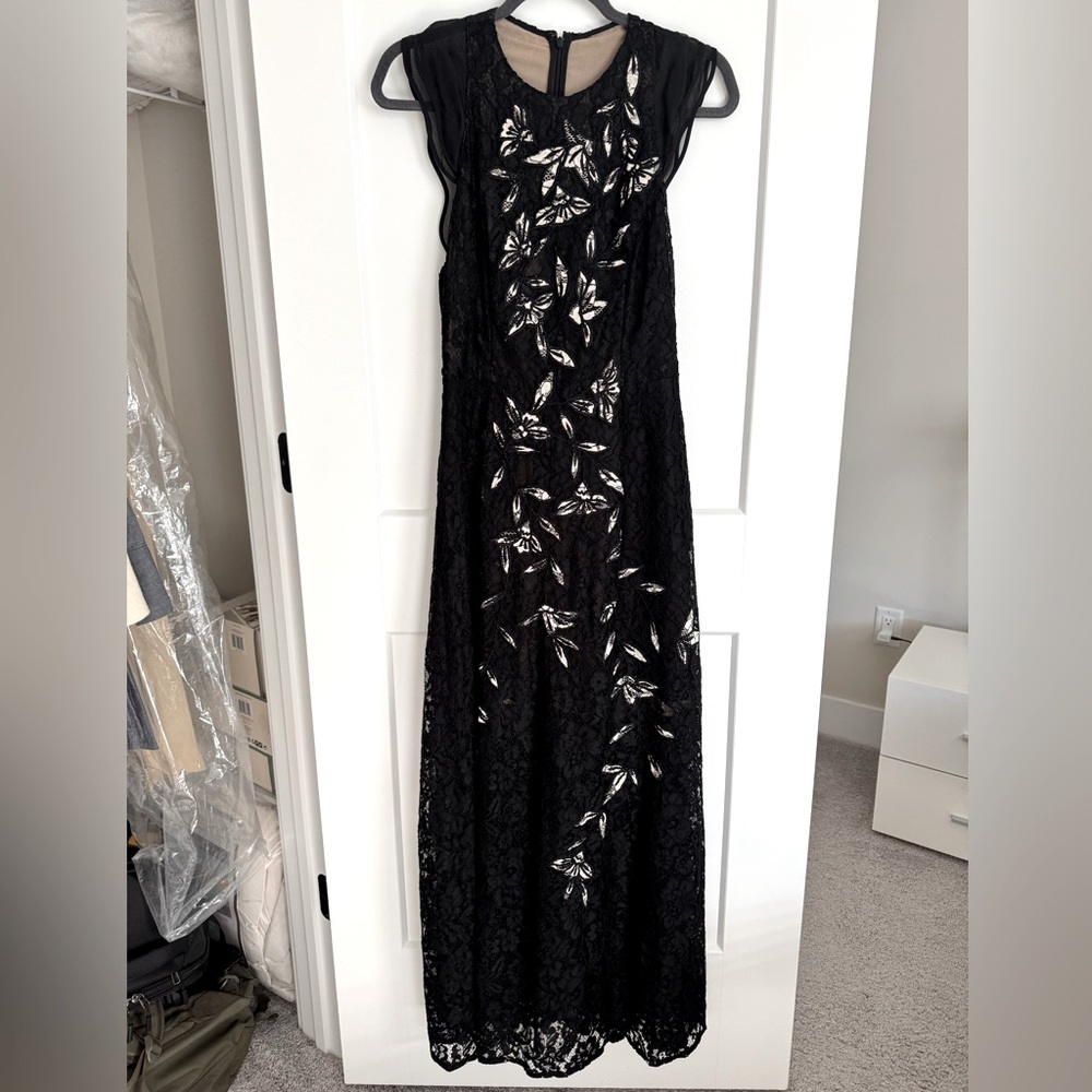 Brand New Sachin & Babi Kennedy Gown with Floral Laced Appliqué in US Size 6